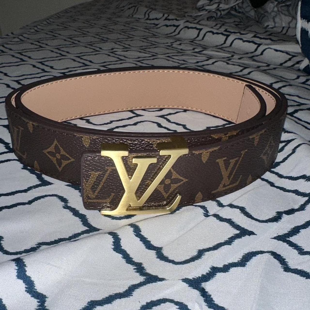 Louis Vuitton Belt Size 55. No box since it was