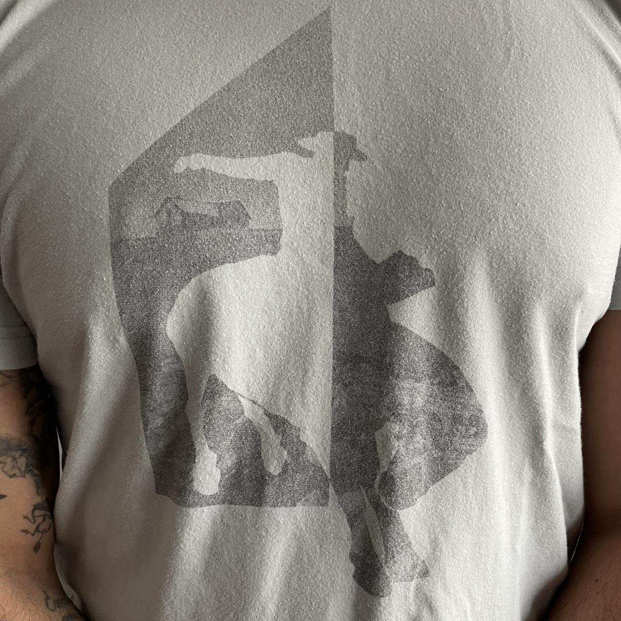 American Apparel Men's Grey T-shirt (4)