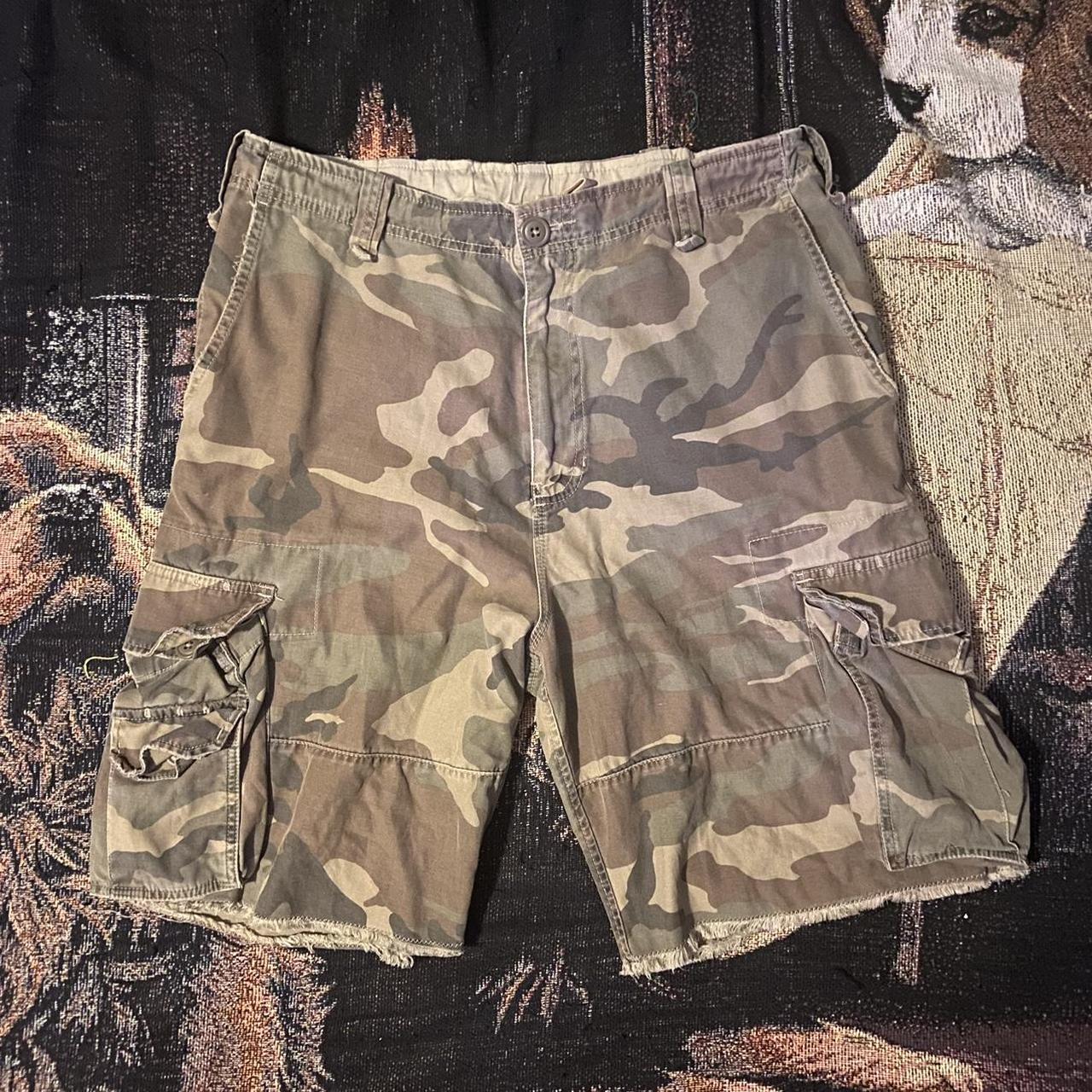 Rock revival camo store shorts