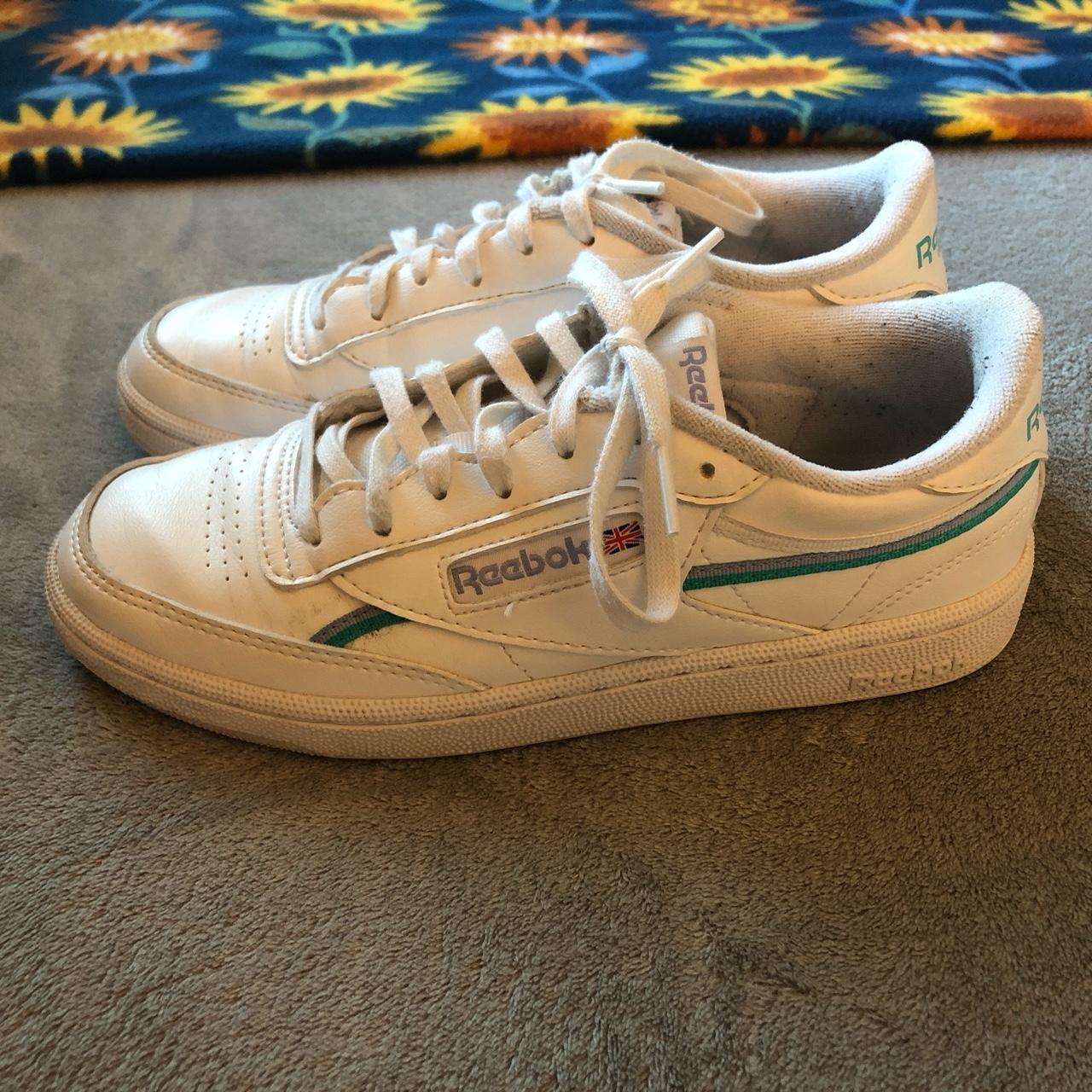 White reeboks - Depop