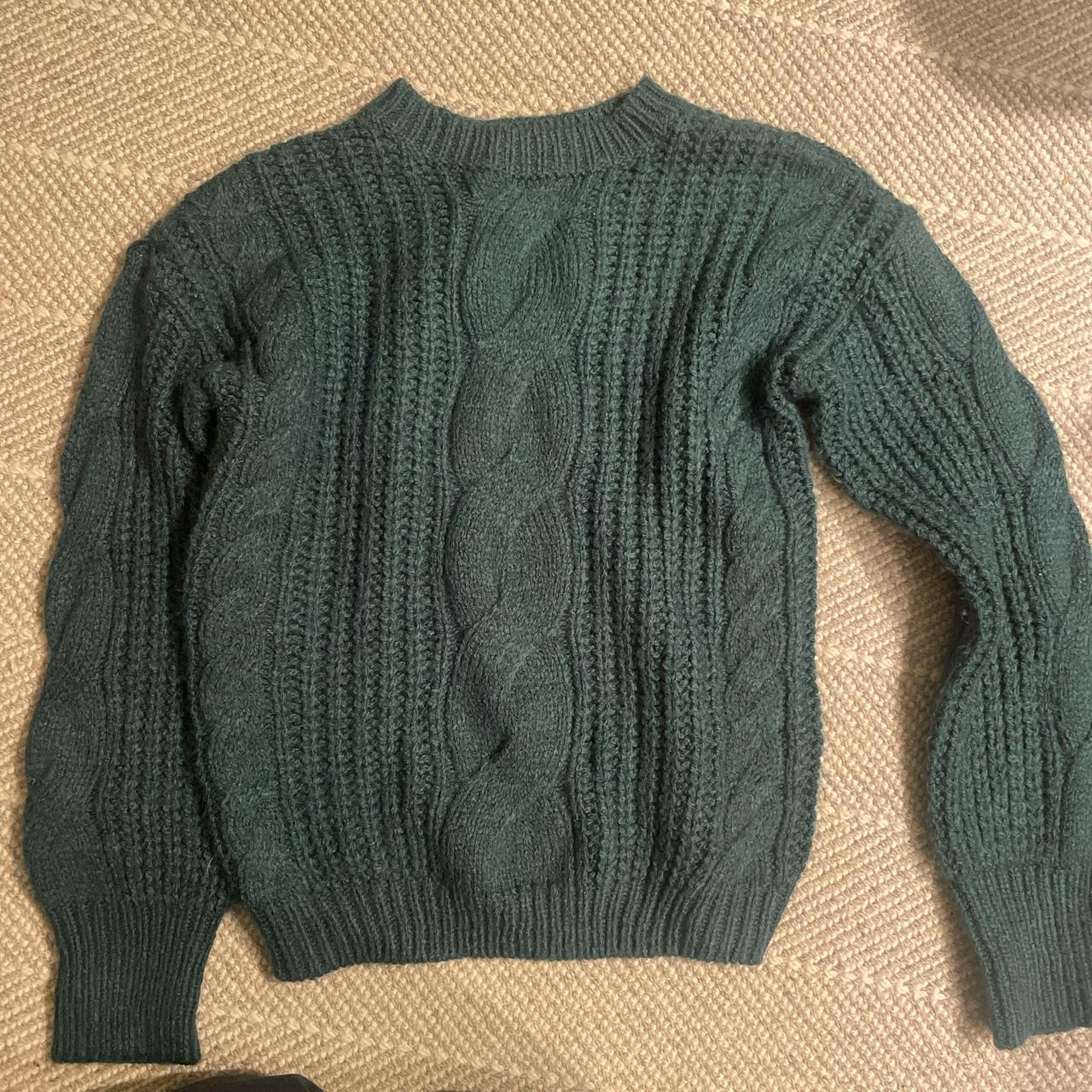Knit green sweater - Depop