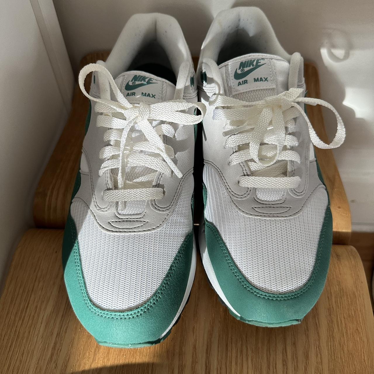 Nike Air Max 1 Green / White Pre-owned 8/10 - Depop