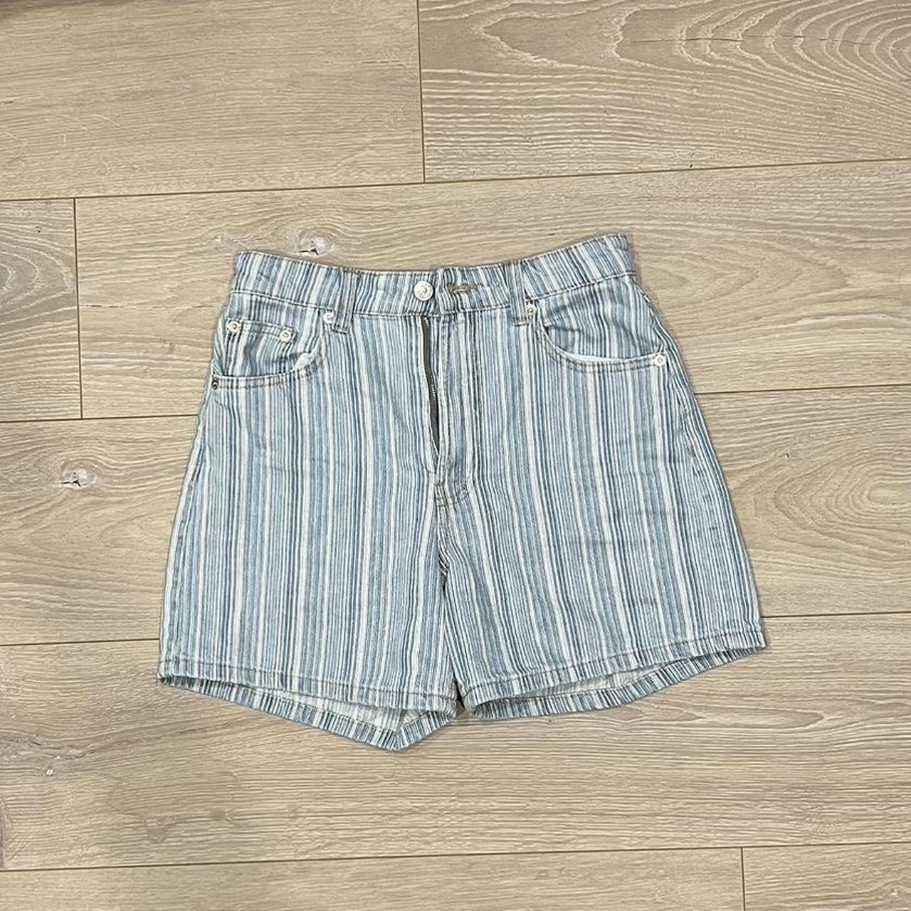 Striped deals mom shorts