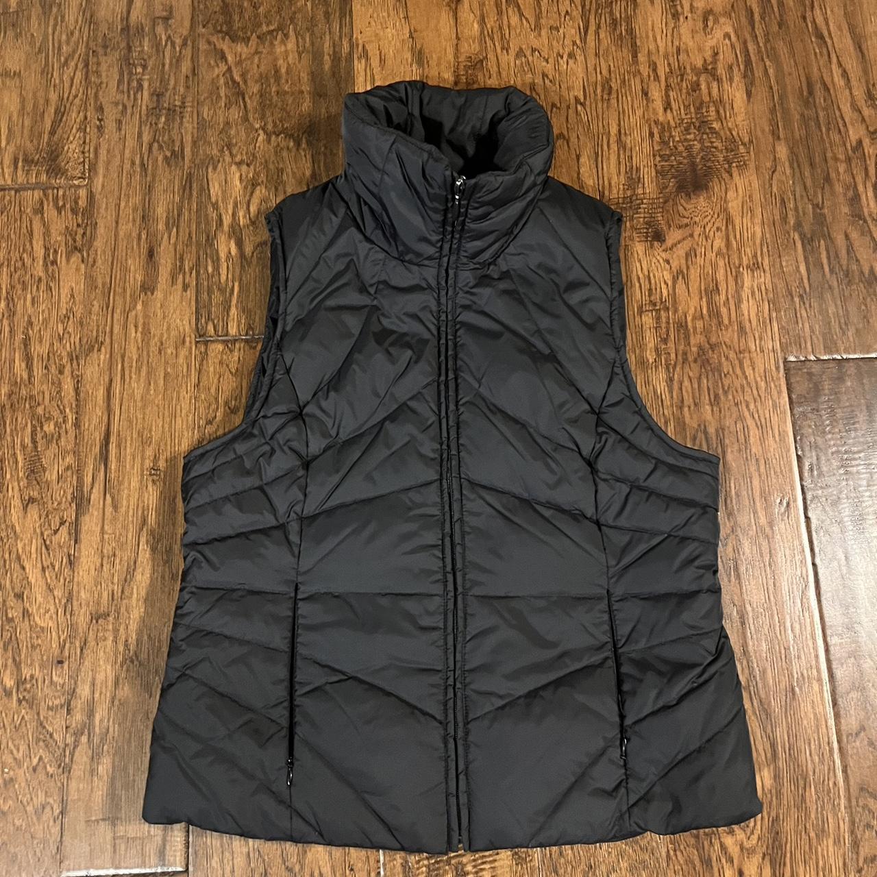 Black Kenneth Cole reaction puffer vest Women s. Depop