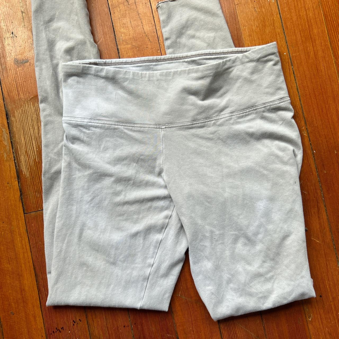 Aritzia cotton leggings in light grey Depop