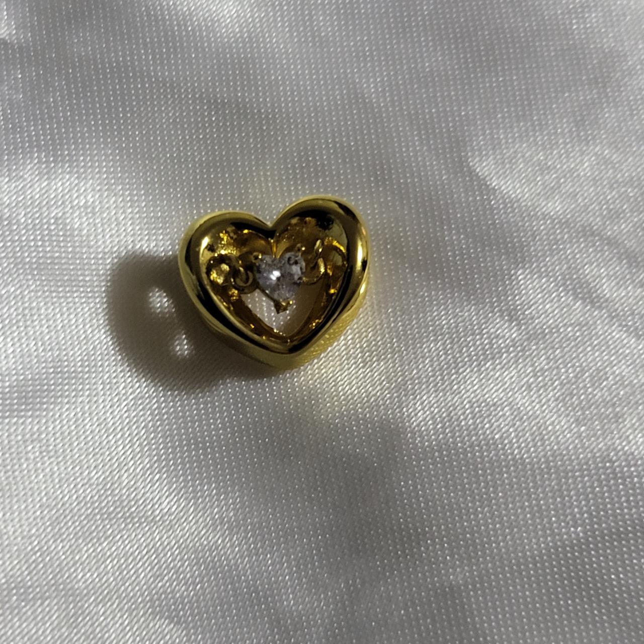 item listed by mariamunir