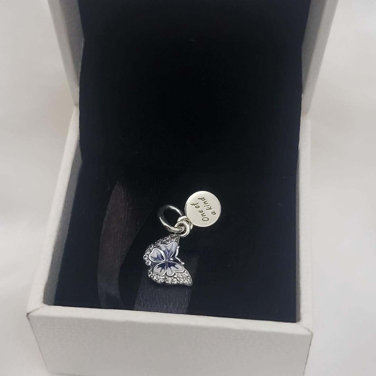 item listed by mariamunir