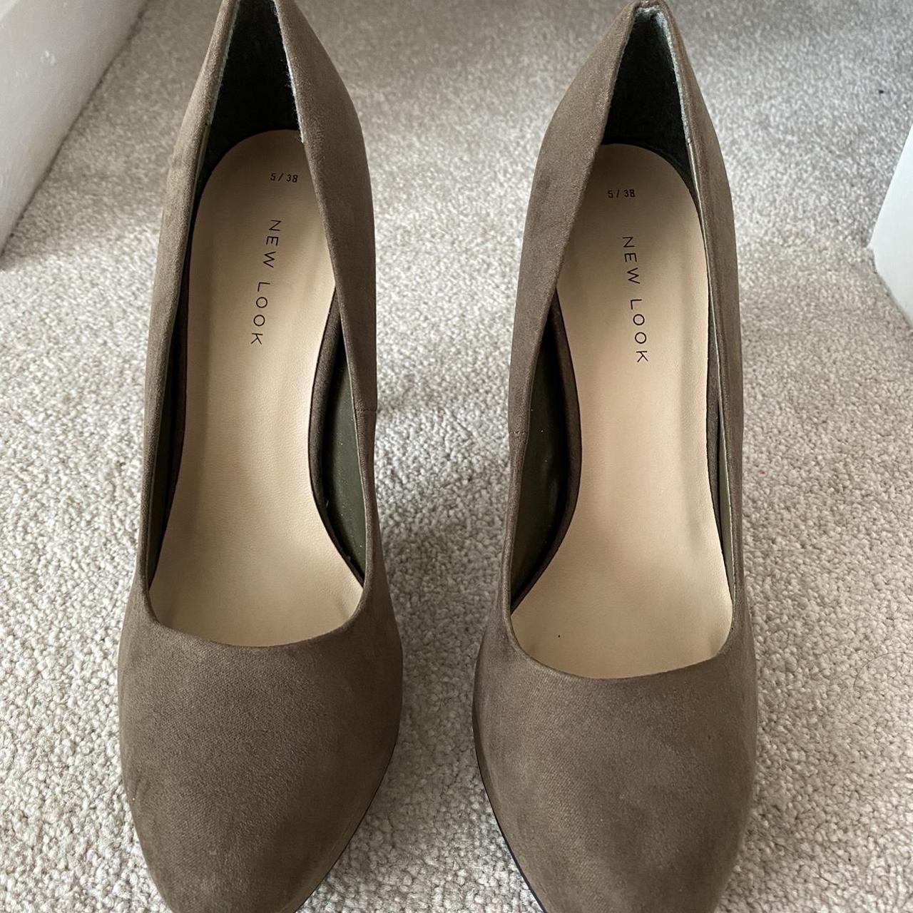 dark nude pumps