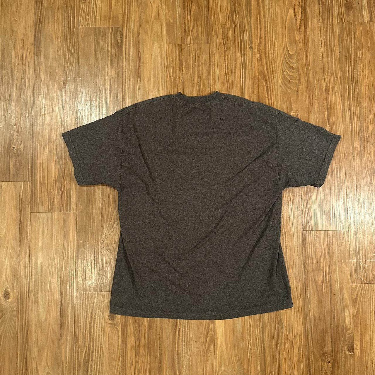 Men's Grey and Green T-shirt | Depop