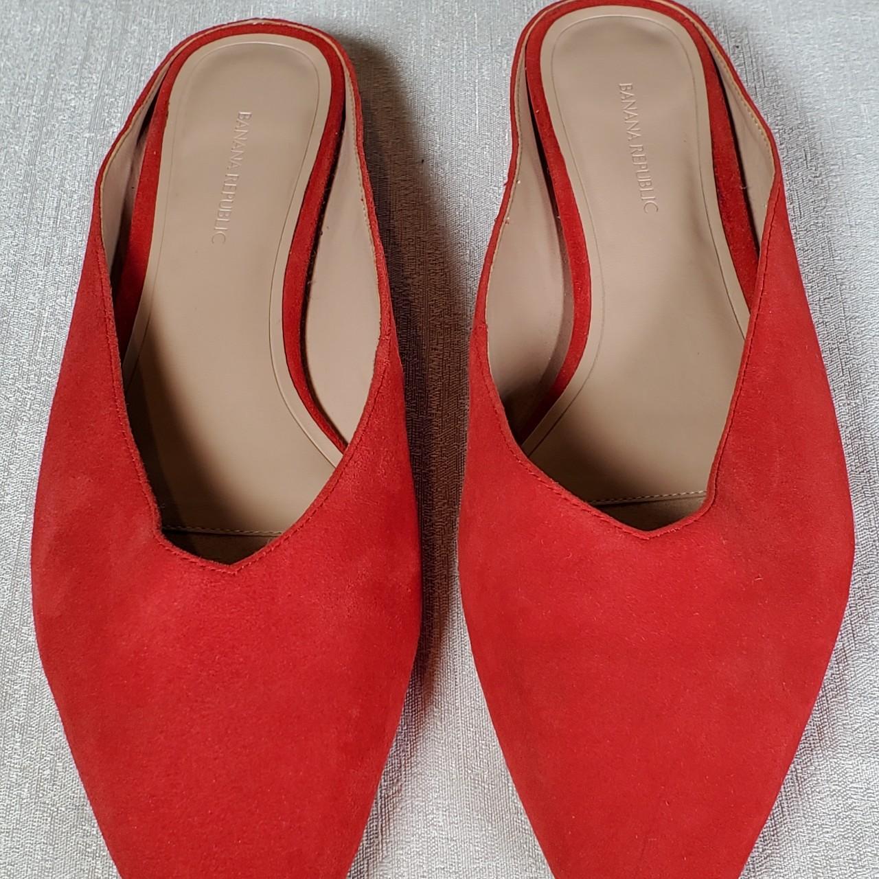 Banana Republic Women's Red Mules | Depop