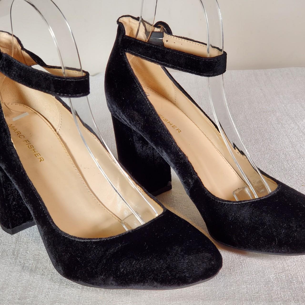 Marc fisher hot sale velvet pumps