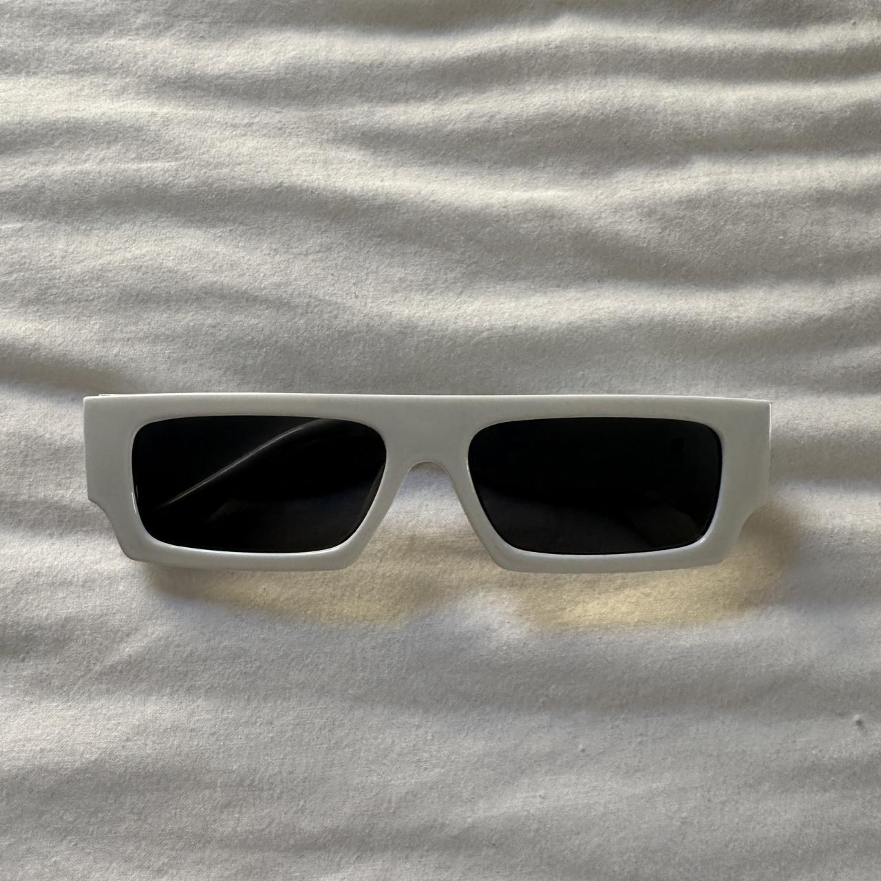 Men's Black and White Sunglasses OFF WHITE - Depop