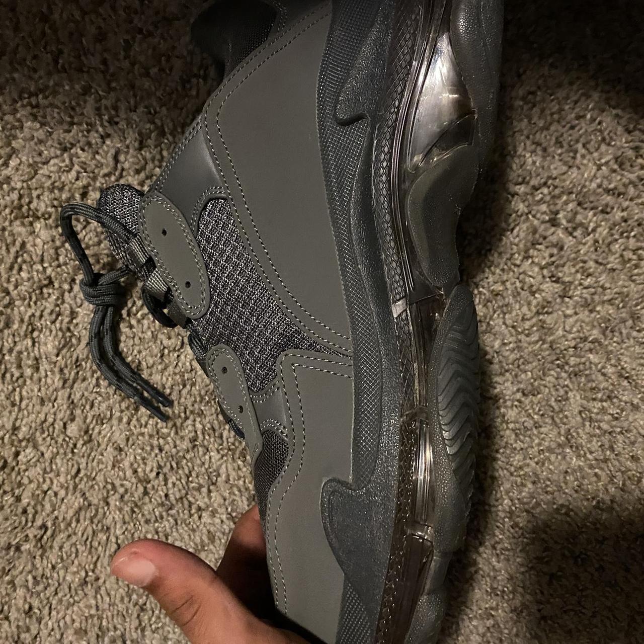 triple s grey balenciaga