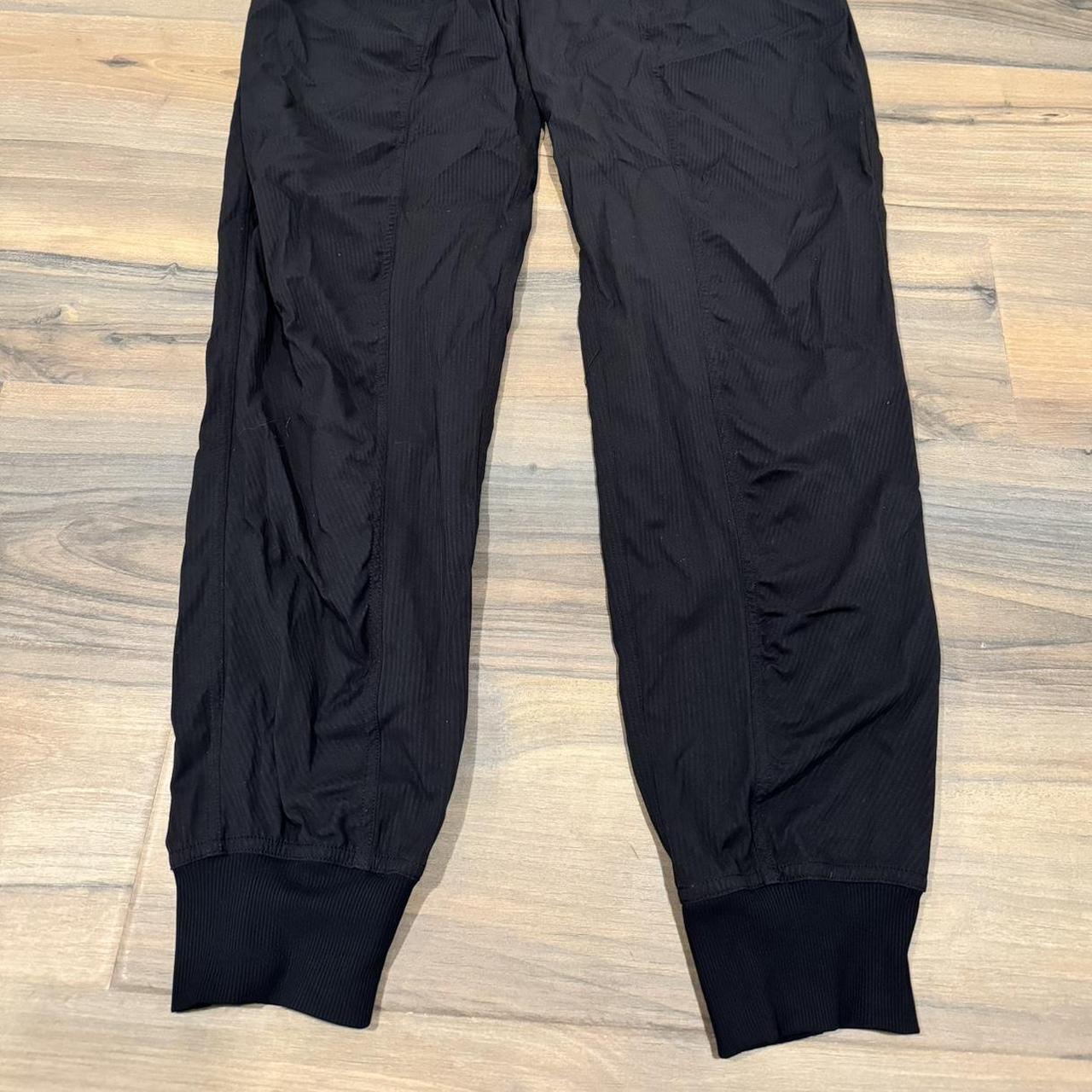 Lululemon dance studio jogger size 6 #Lululemon - Depop