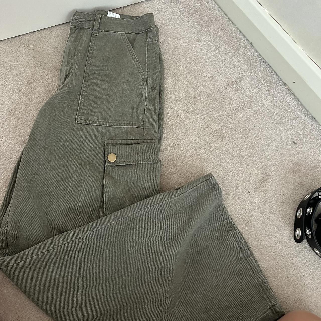 SHEIN Women's Khaki Jeans | Depop