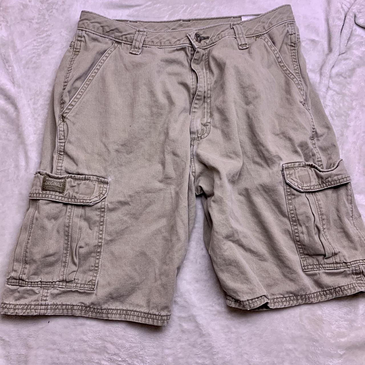 Wrangler Men's Cream and Tan Shorts | Depop