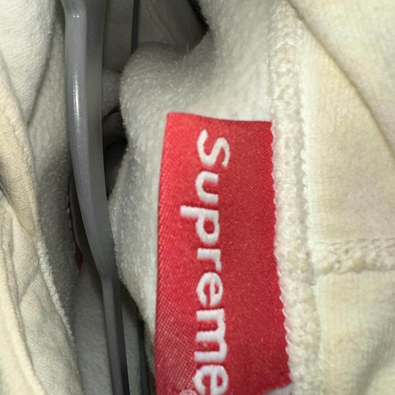 Supreme bogo hoodie clearance tag