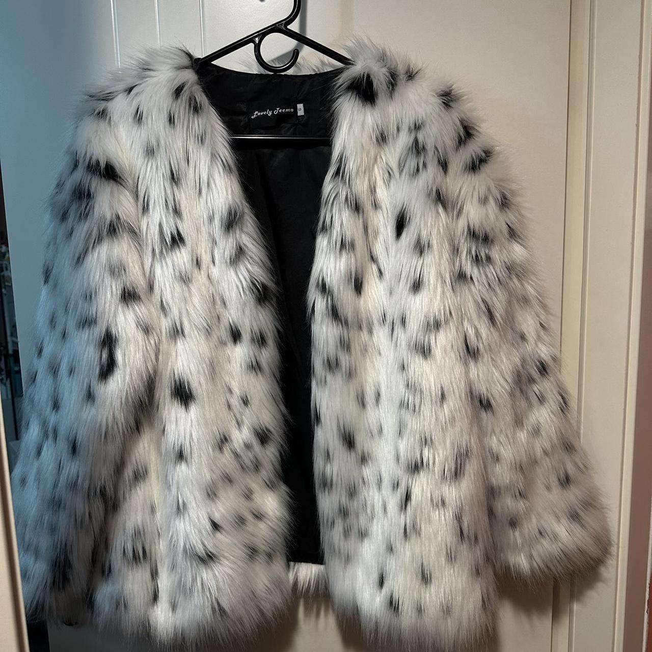 White and black leopard print faux fur jacket Worn... - Depop