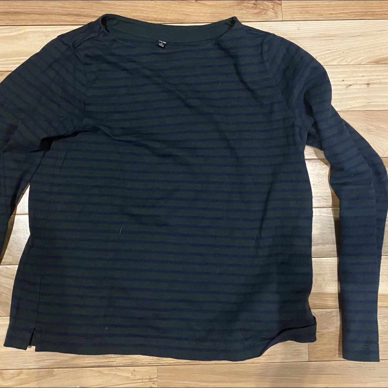 UNIQLO Women's Jumper | Depop