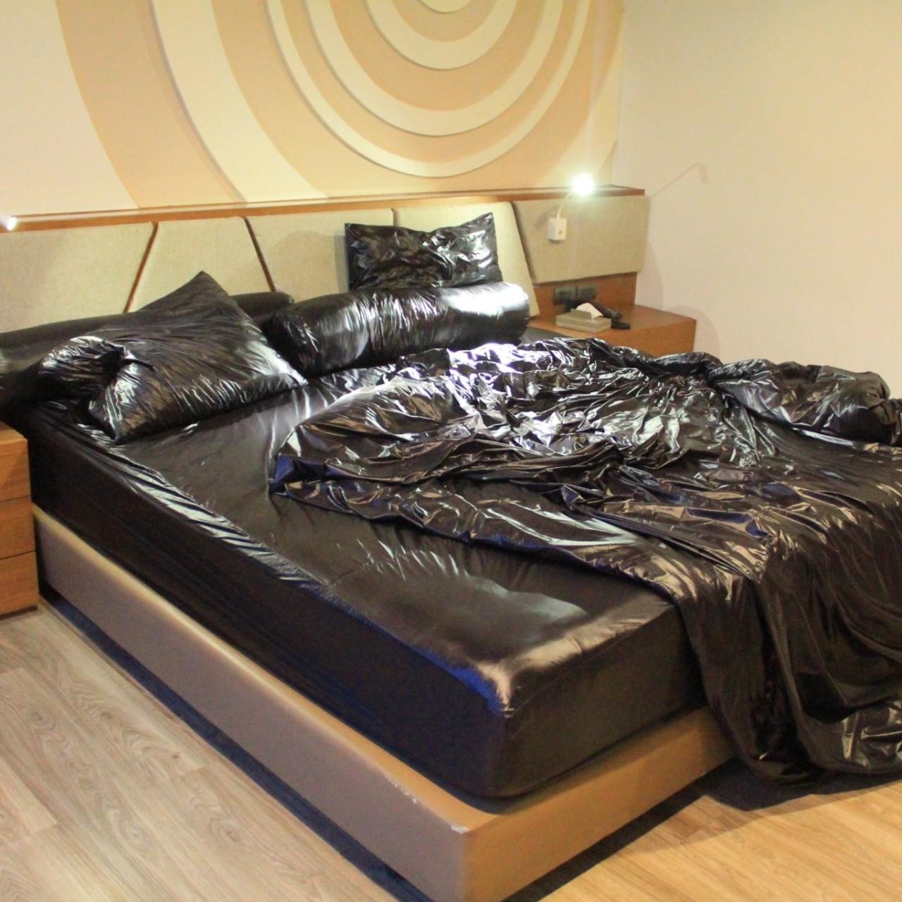 Shiny nylon bedding set *** IN STOCK READY TO SHIP... Depop