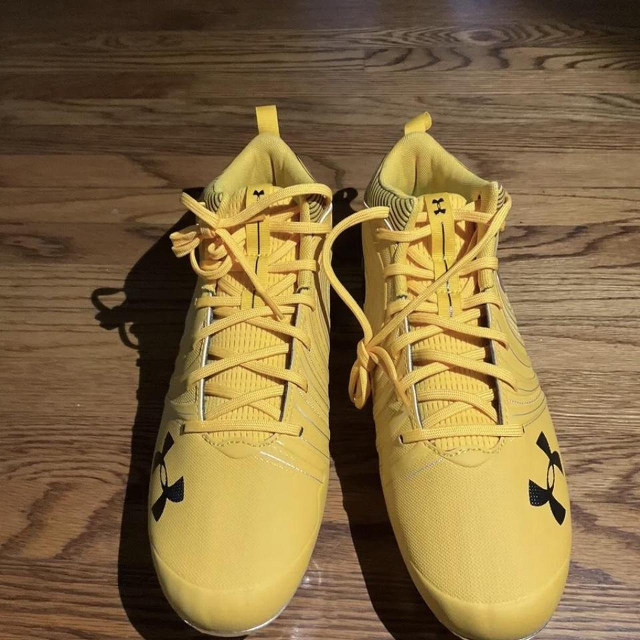 Mc Football Under Armour Spotlight Mc Suede Yellow Armour