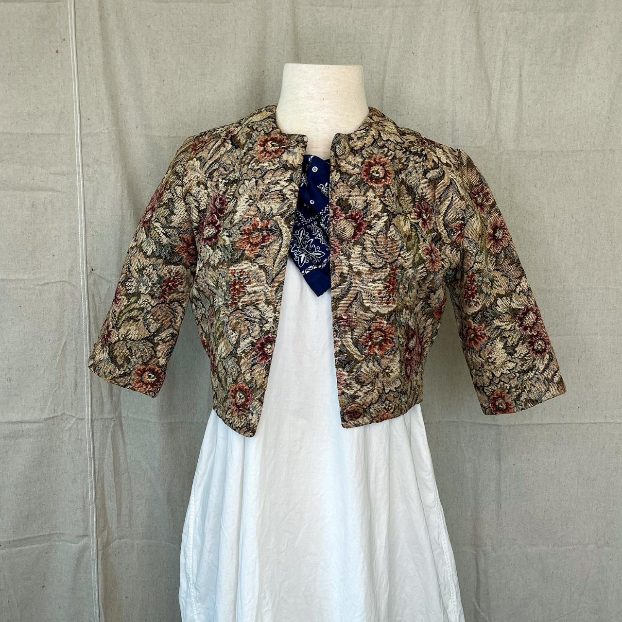 Vintage 50s Crop Floral Tapestry Button Short Jacket...