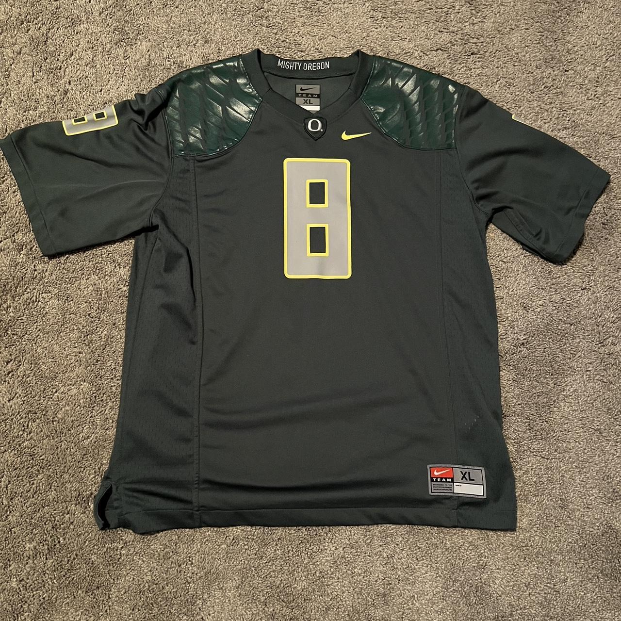 Marcus Mariota Oregon Ducks jersey. Stitched youth - Depop