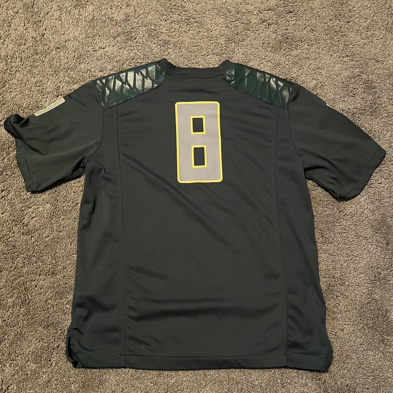 Marcus Mariota Oregon Ducks jersey. Stitched youth - Depop