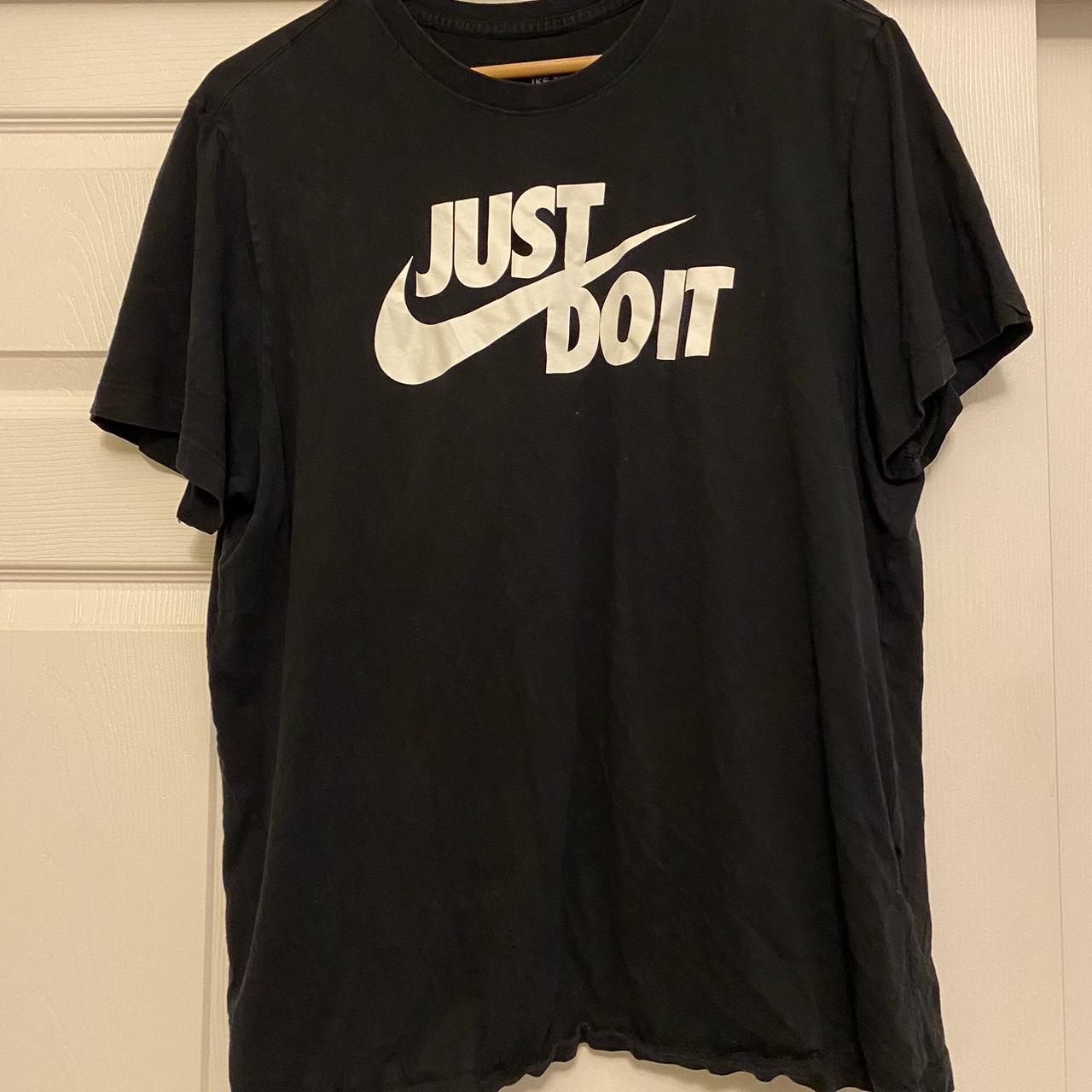 - basic black Nike tee - don’t know the size... - Depop