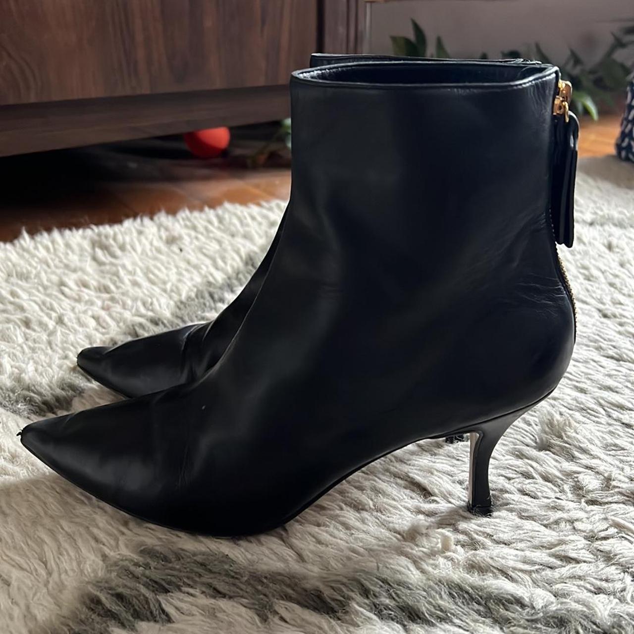 Stuart weitzman store juniper boots