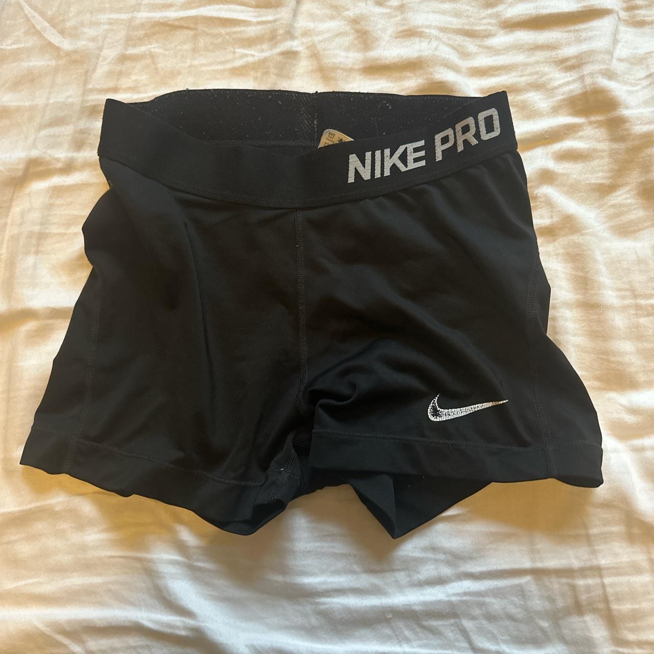 Nike Pros - Depop