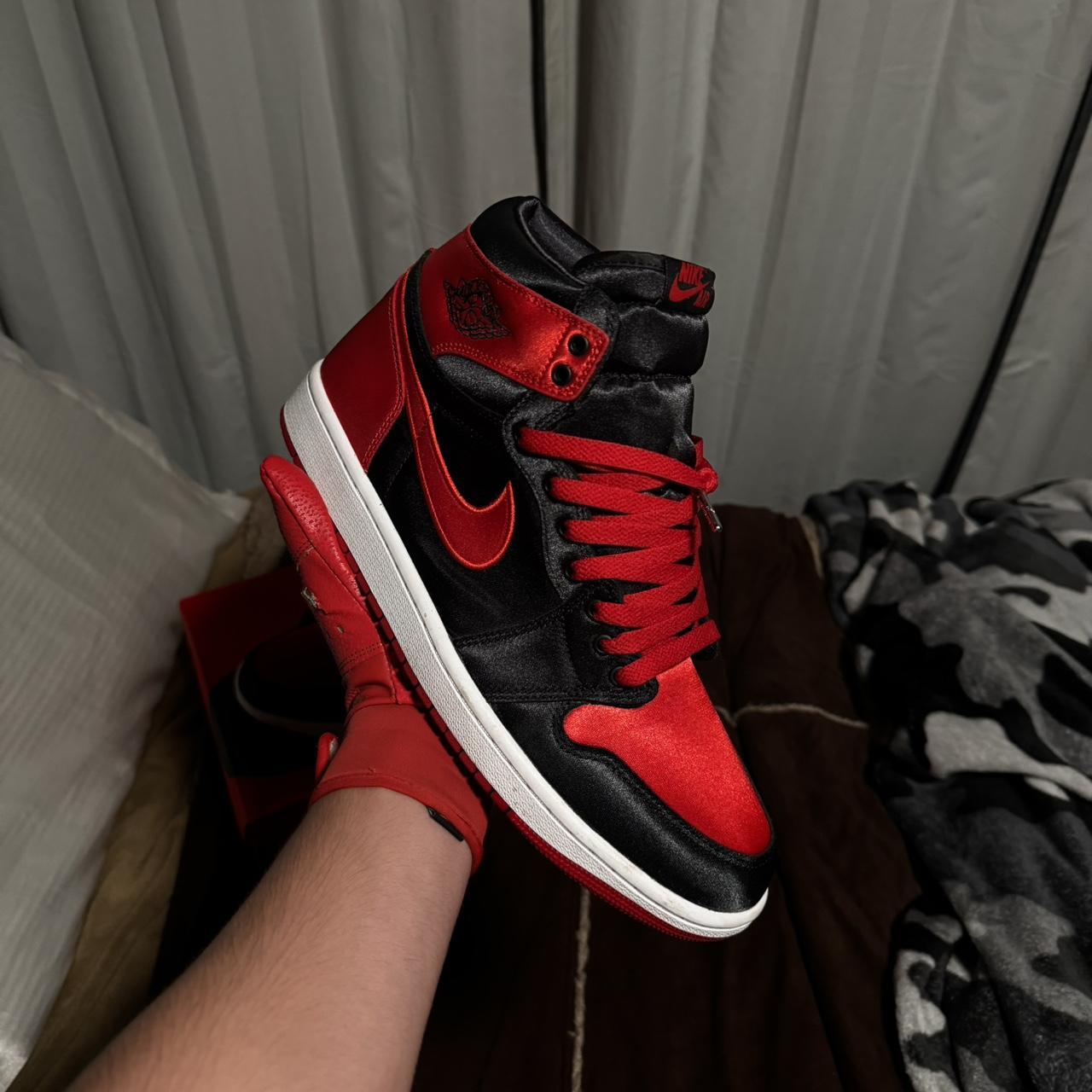 Jordan 1 bred red laces deals