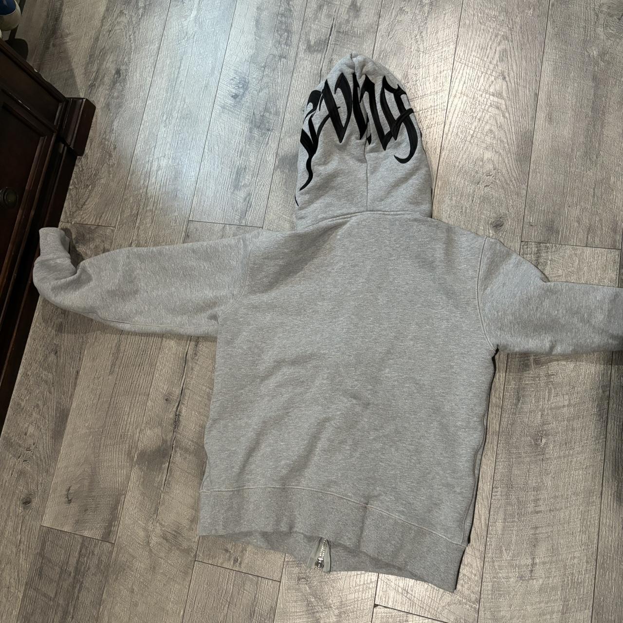 【REVENGE】STONE GREY ALLOVER EMBROIDERED LOGO HOODIE REVENGE】STONE GREY ALLOVER EMBROIDERED LOGO HOODIE