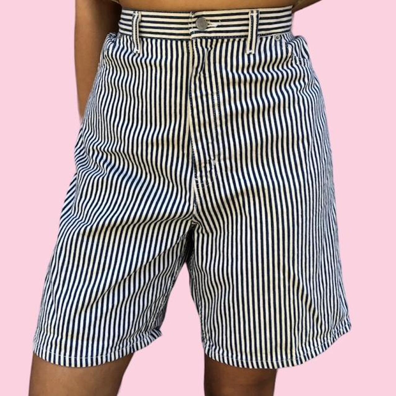 Faded glory shorts shop with elastic waist