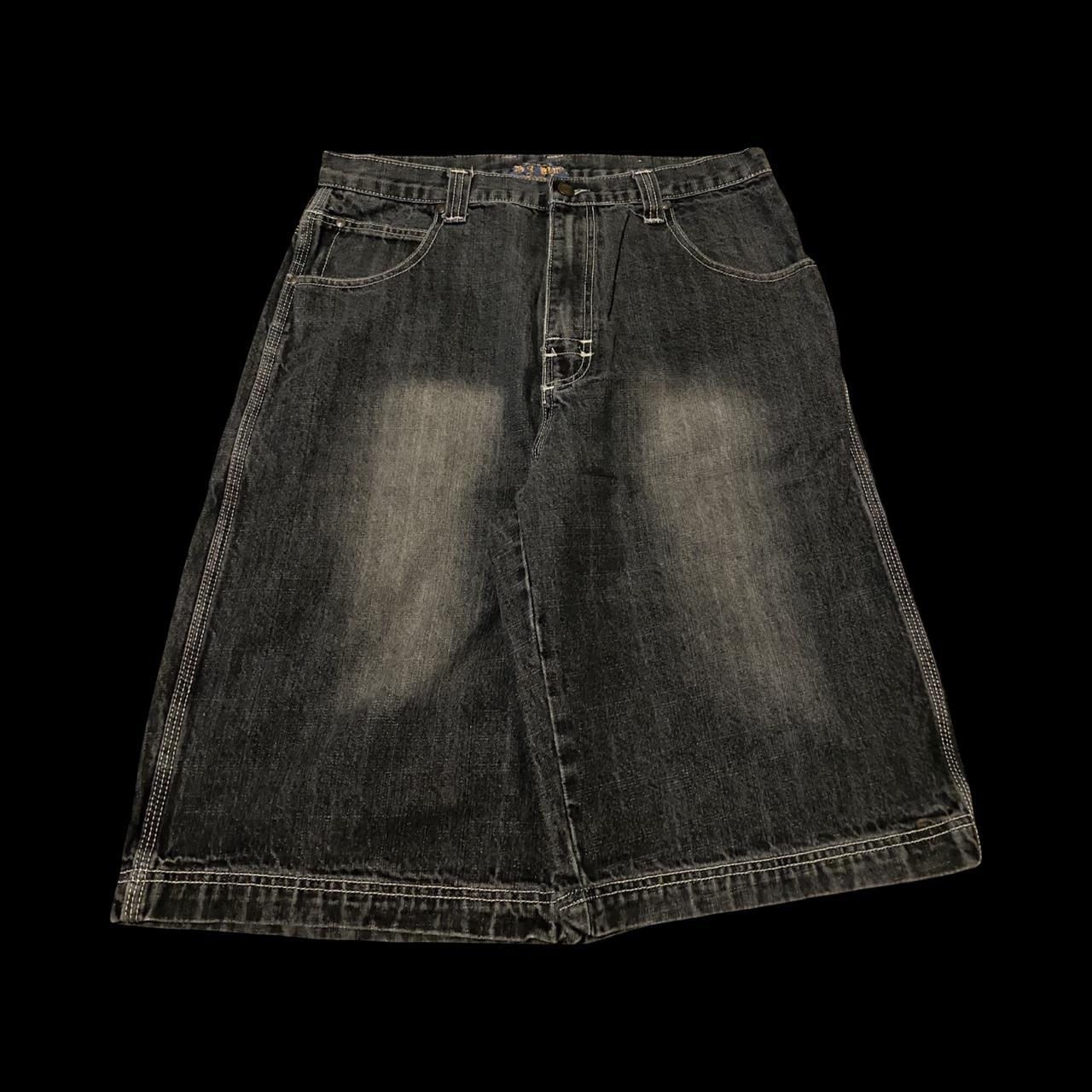 item listed by vogum