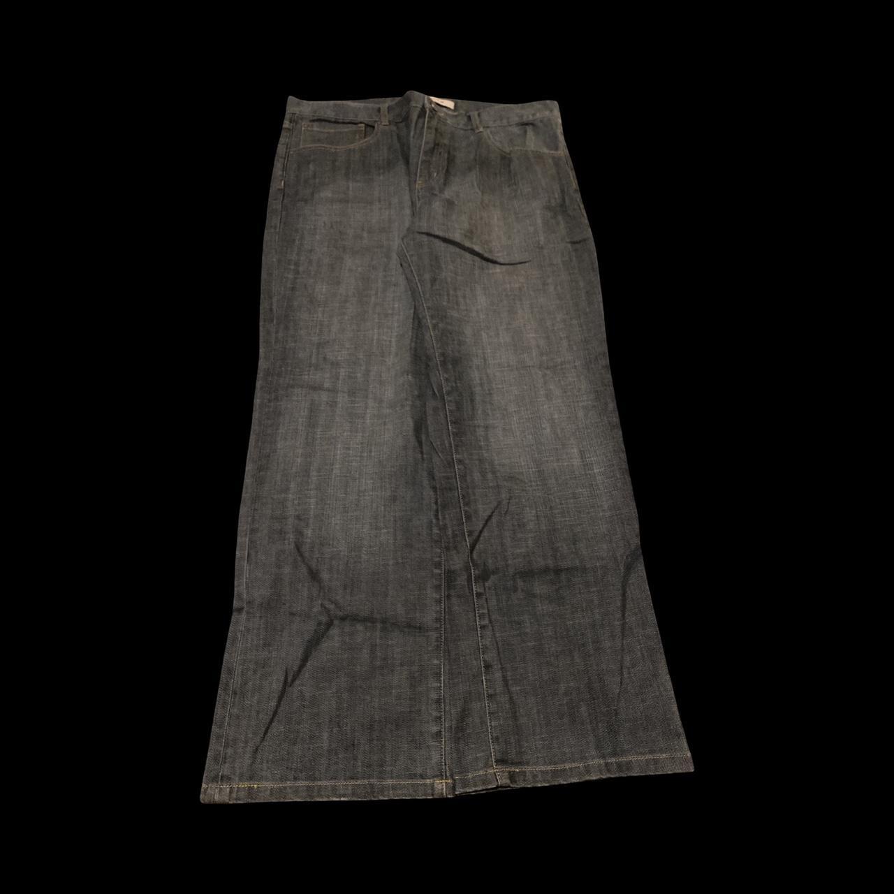 item listed by vogum