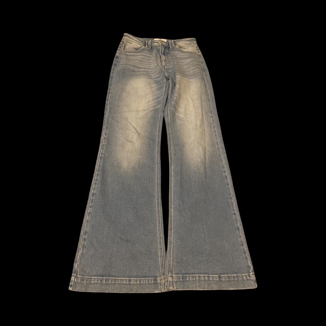 item listed by vogum