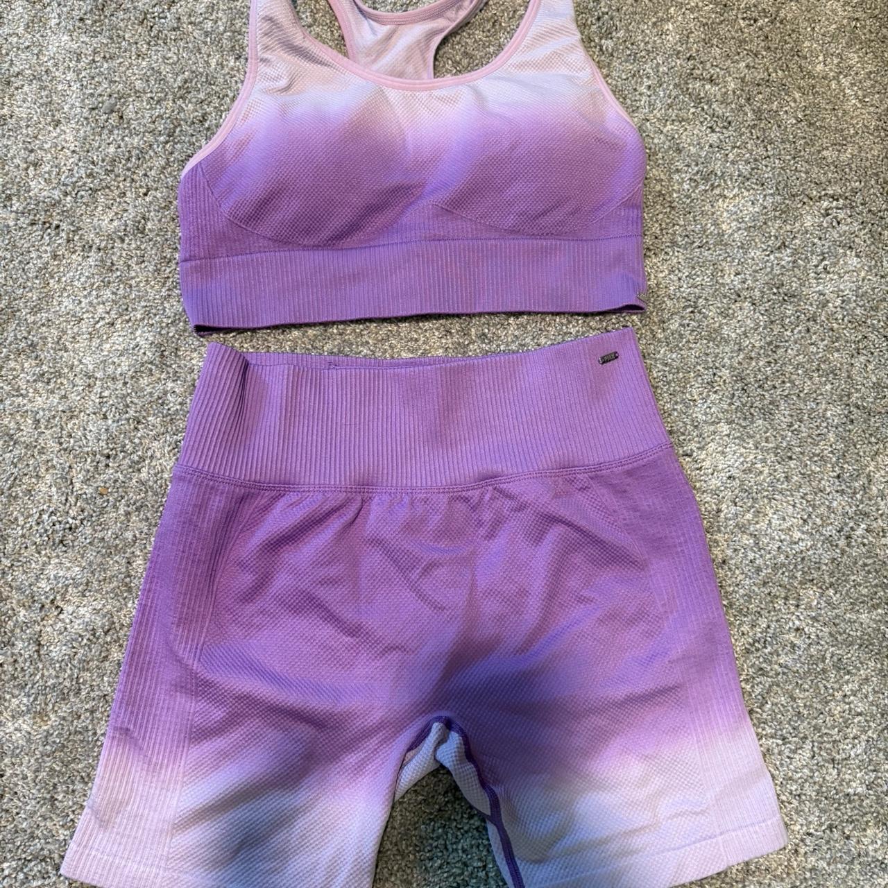 item listed by lilyluna18