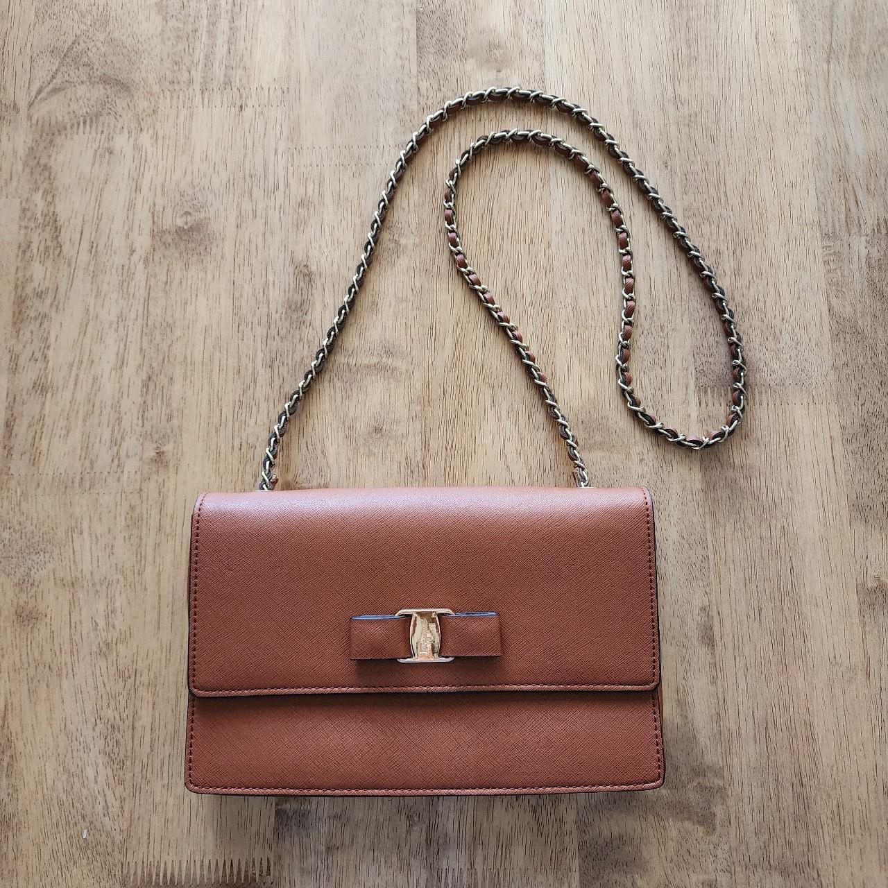 Ferragamo ginny shop medium bag