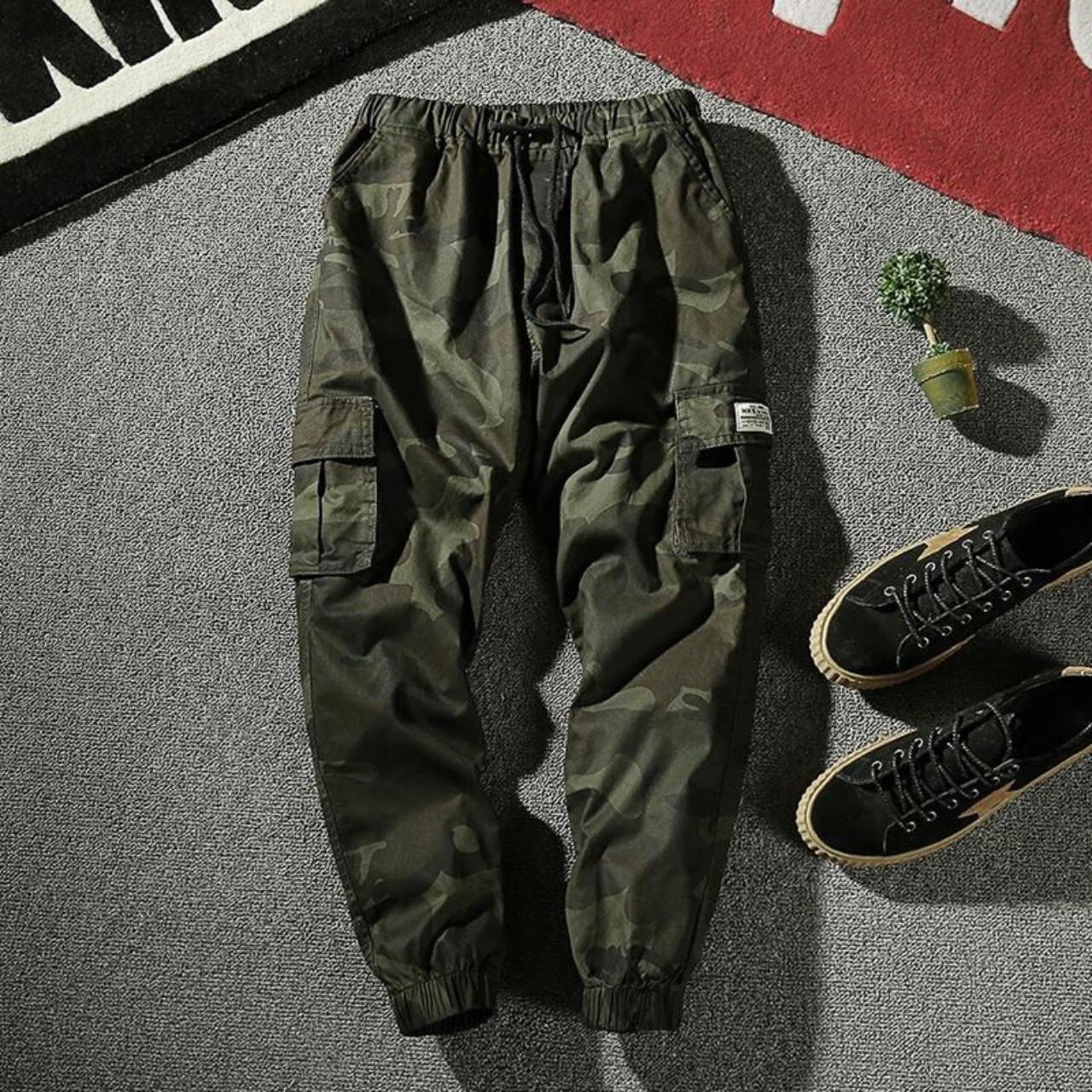 Men's Green And Black Trousers 