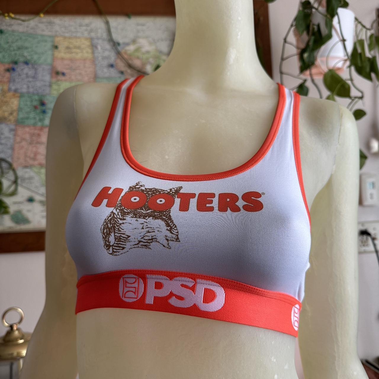 Hooters PSD sports bra 🦉 Super stretchy and soft.... Depop