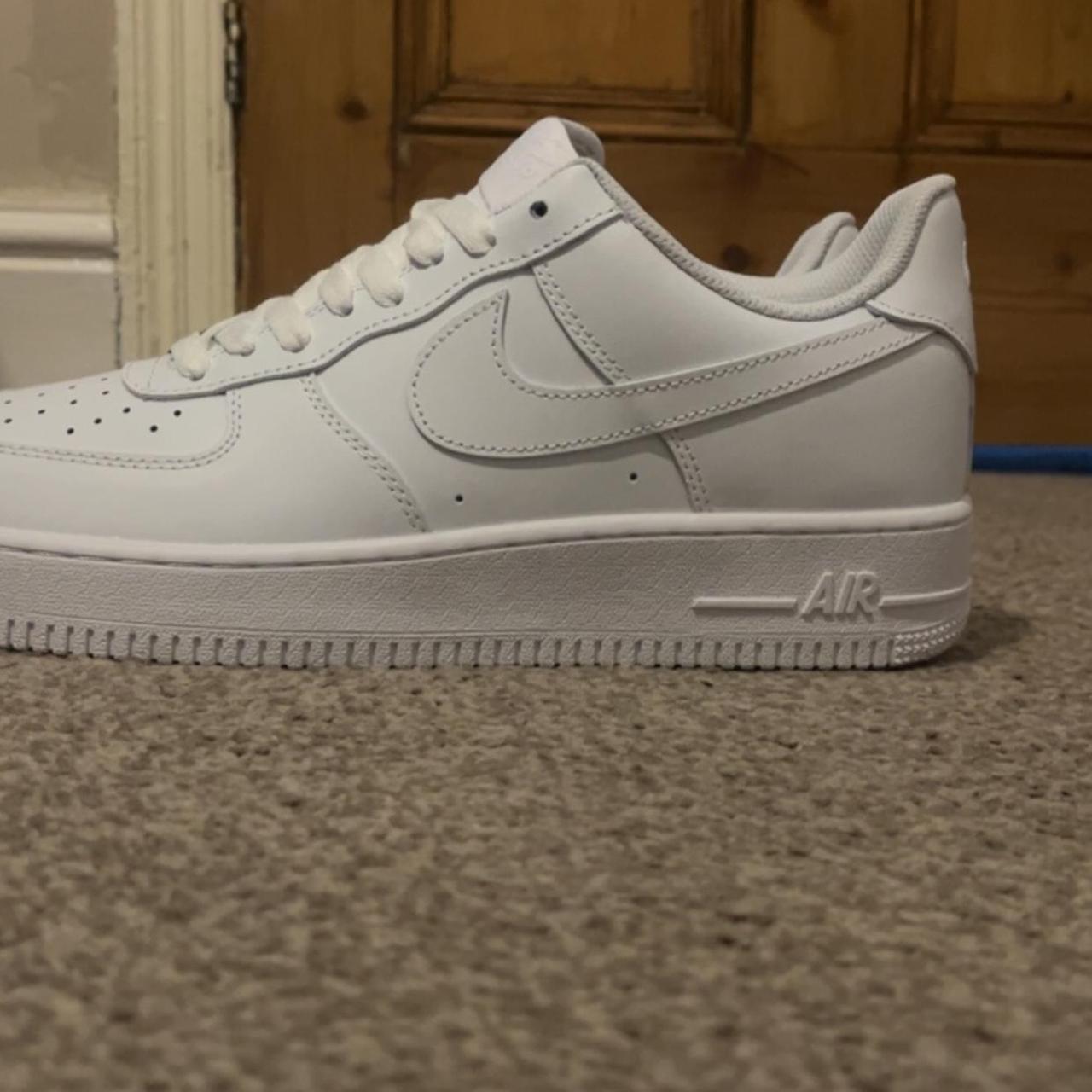 black airforce 1s size 7