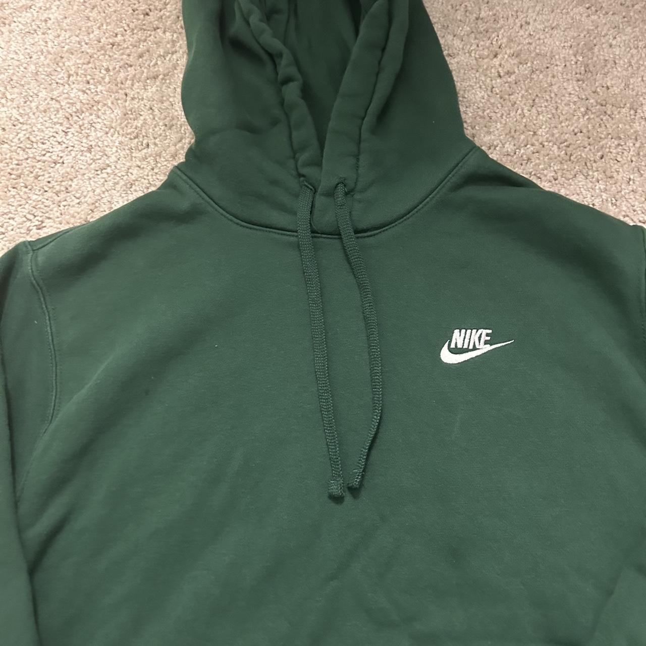 Forest green hoodie nike sale