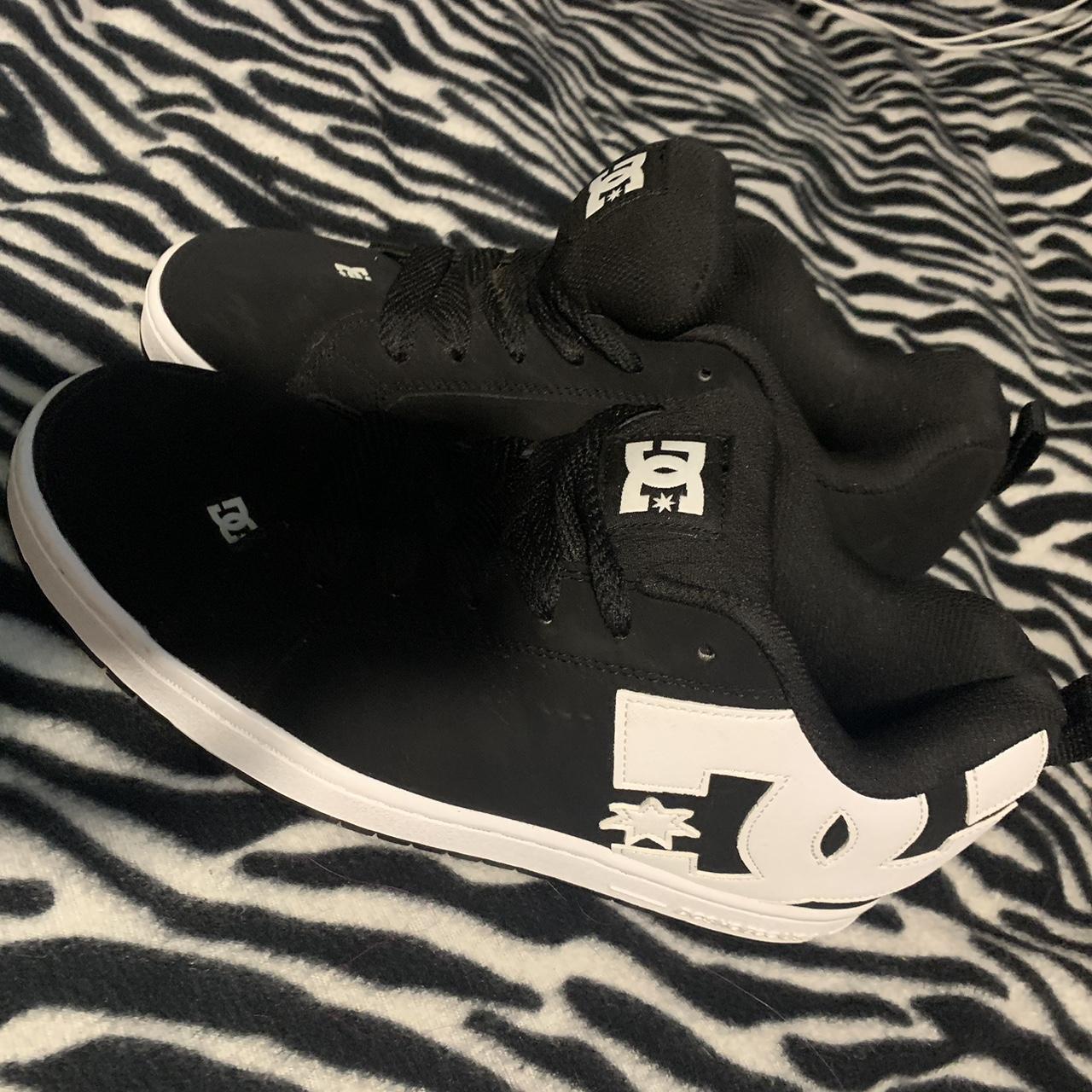 DC Shoes Men's Black and White Trainers | Depop