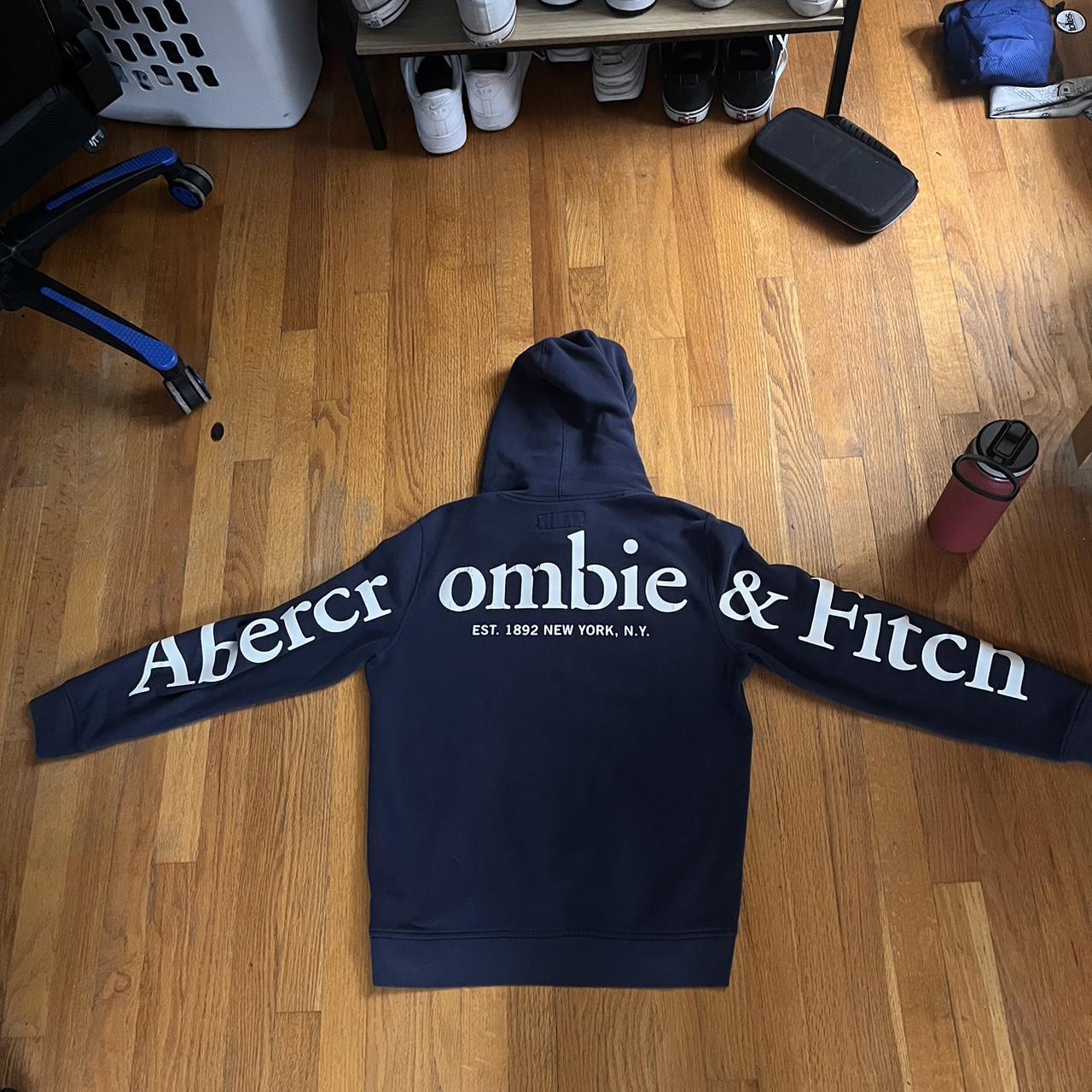 Abercrombie back best sale logo hoodie