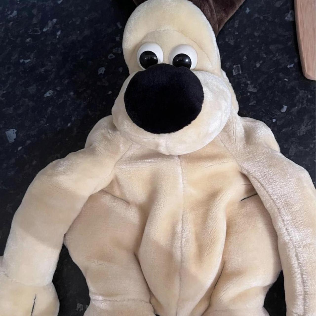 1989 WALLACE AND GROMIT HOT WATER BOTTLE COVER Depop