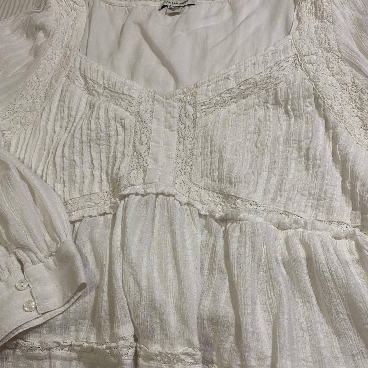 American Eagle Women's White Crop-top | Depop