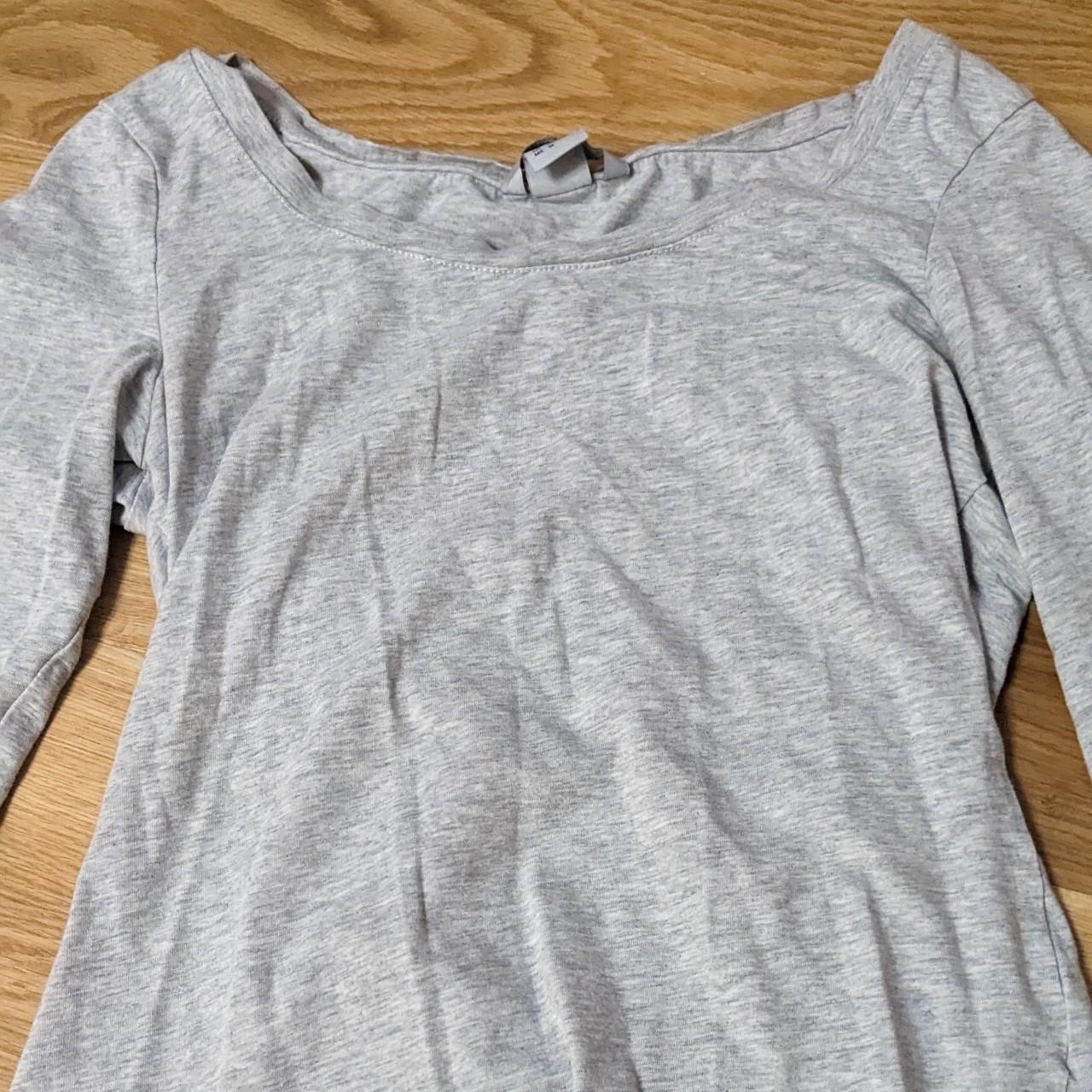 Long sleeve grey top. Only worn a few times. Depop