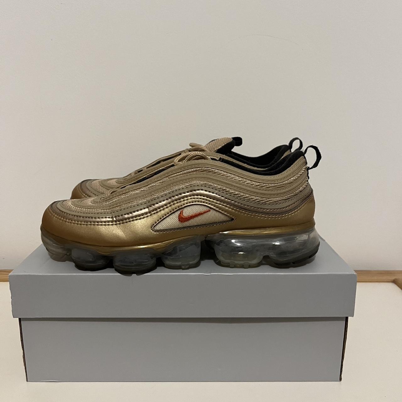 air vapormax 97 metallic gold