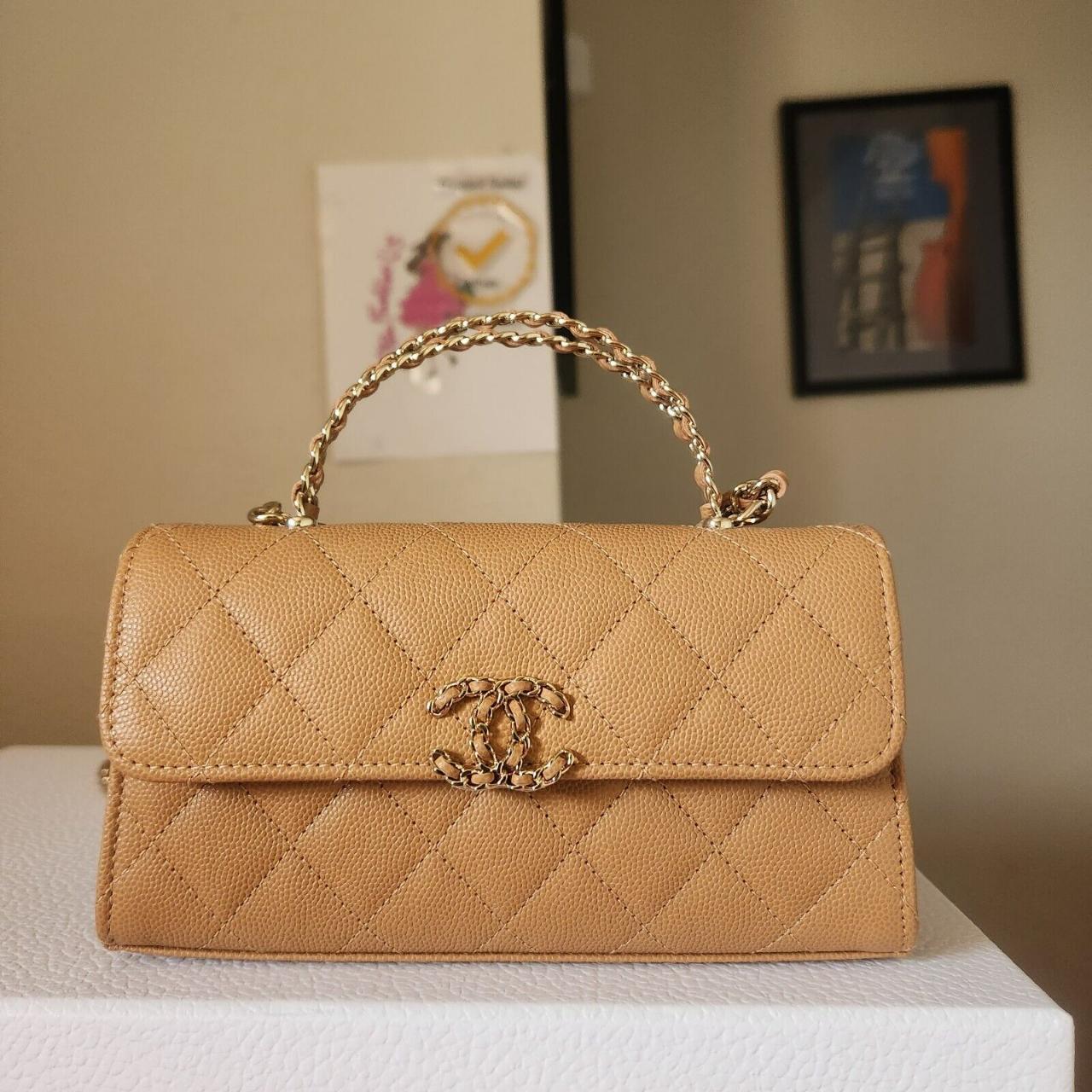 Chanel sales beige clutch